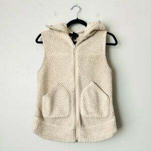 Burton cream sherpa hooded zip up vest - XS